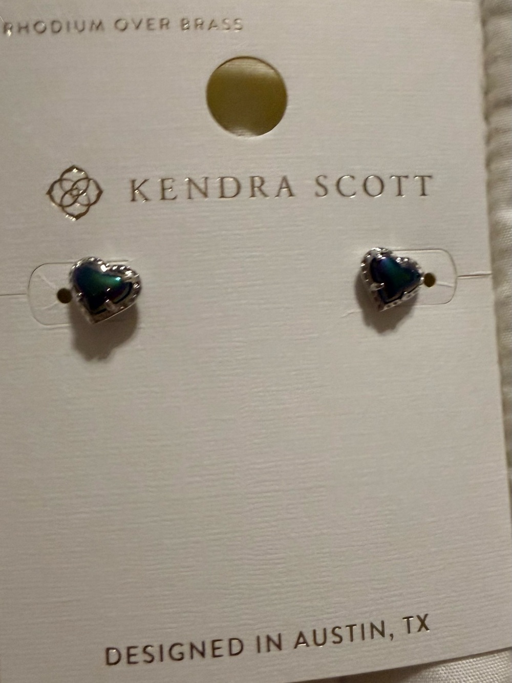 New with tags Kendra Scott Silver Heart Stud Earrings in Iridescent Blue-Green